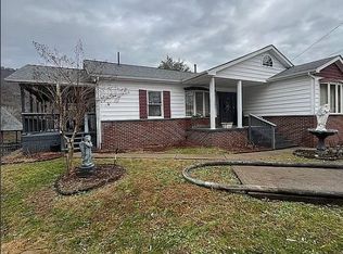 2222 Robin Ave, East Bank, WV 25067