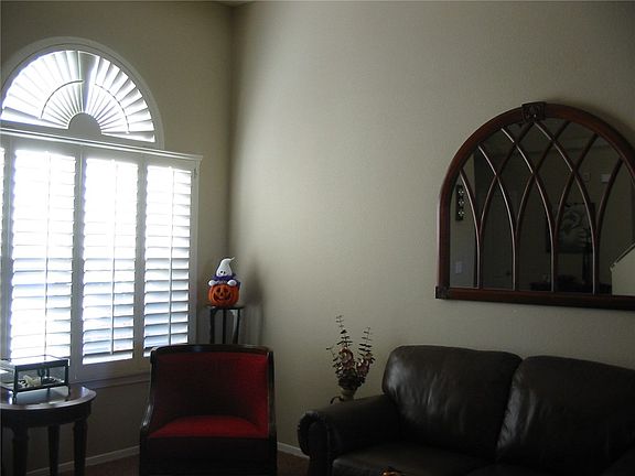 3rd image of 6243 Viale Del Sol Ave