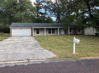1122 Orchard Lakes Dr, Saint Louis, MO