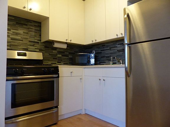 4th image of 461 W 141st St #4R