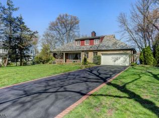 22 Stoneleigh Park, Westfield, NJ 07090