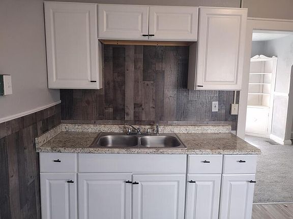 4th image of 12816 Christine Ave