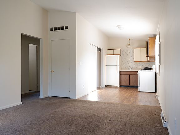 3rd image of 718 & 720 Bettes Ave #720