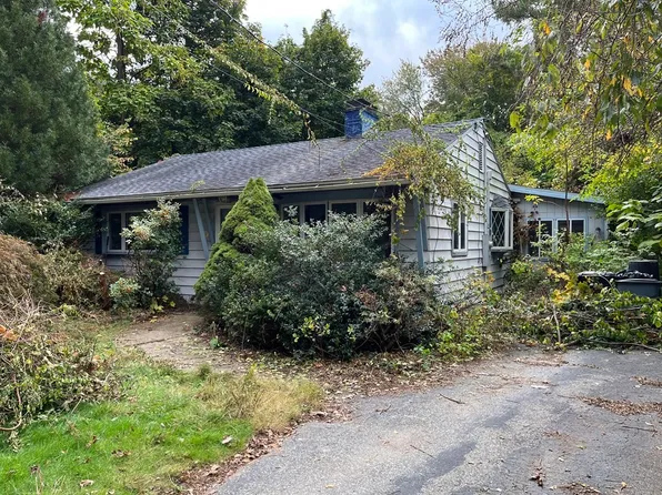 78 Lowell St, Woburn, MA 01801