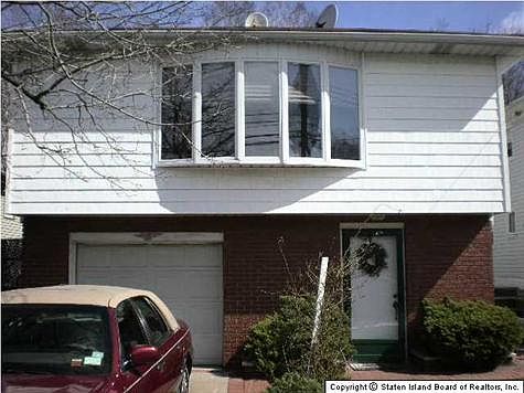 3rd image of 381 Corbin Ave