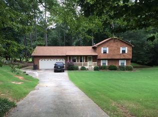 1141 Timbercrest Dr, Lawrenceville, GA 30045