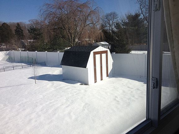 3rd image of 25 Selden Blvd