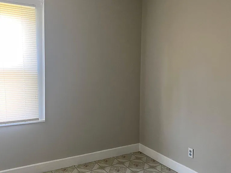 543 Richmond Ave #1 — Photo 2