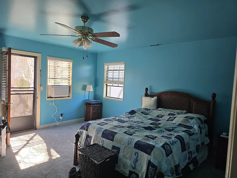1645 Laurel Ave — Photo 7