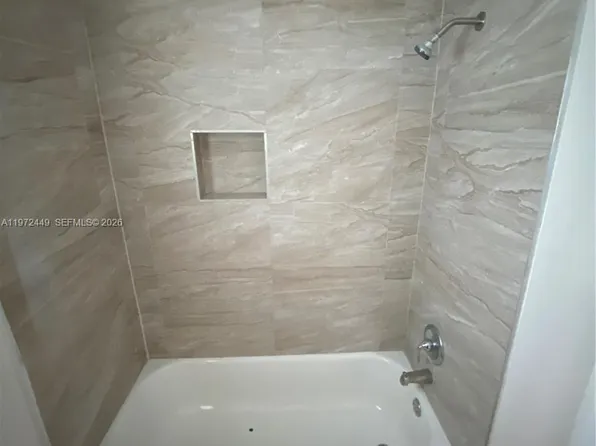 2800 NW 14th St #B, Fort Lauderdale, FL 33311