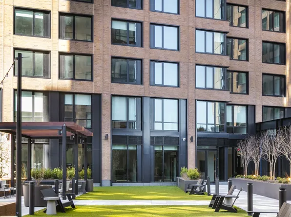 54 Crown Street image 40 of 44