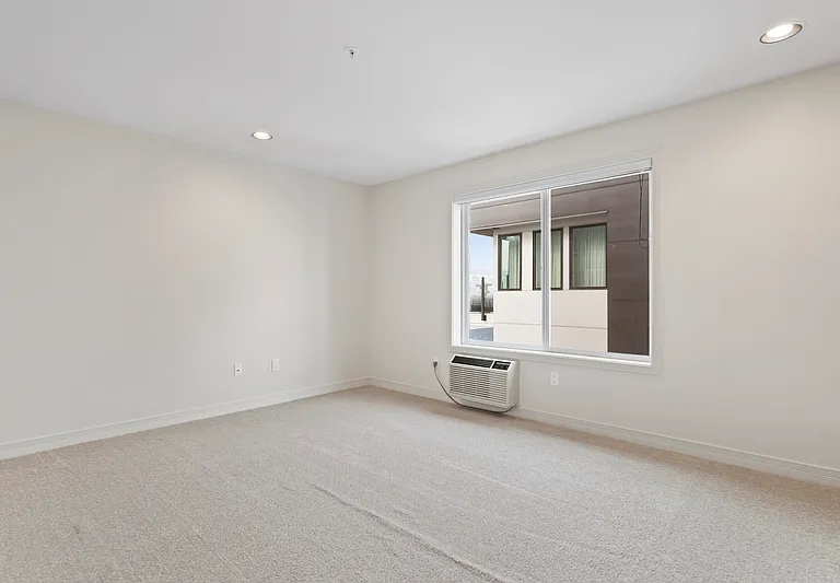 601 W Mercer Pl #401 — Photo 15