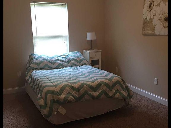 3rd image of 2110 Pomegranate Ct