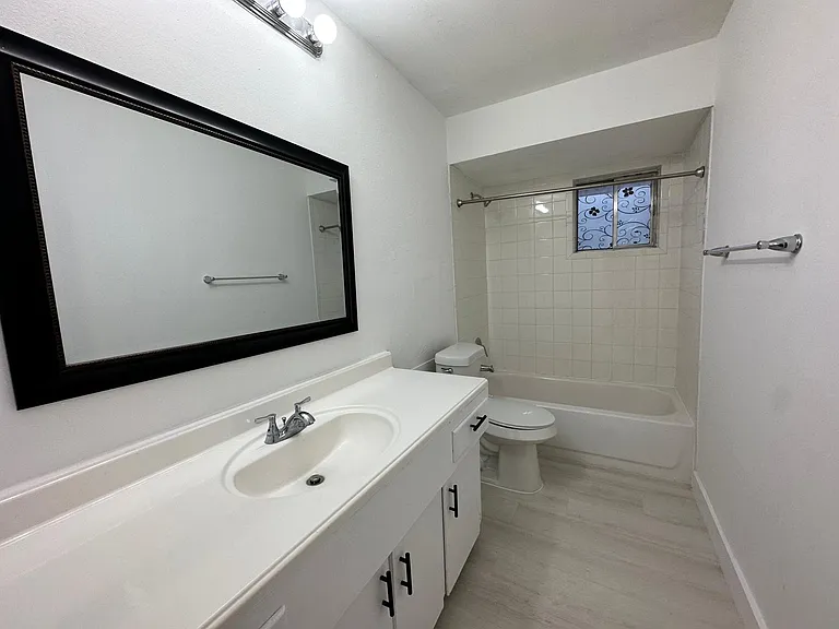 4330 Bowser Ave #109 — Photo 15