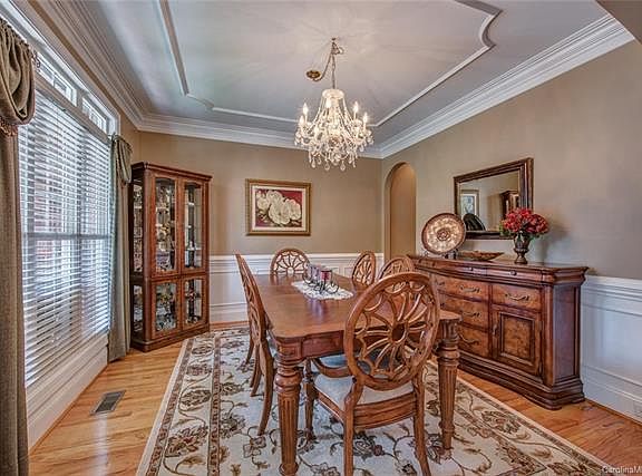 5th image of 2617 Golden Bell Dr