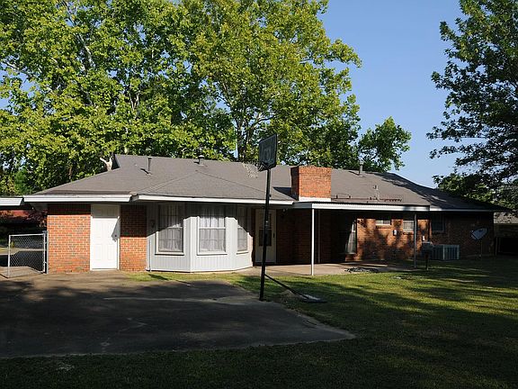 2nd image of 2774 Norwich Dr