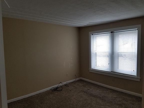 1st floor master bedroom