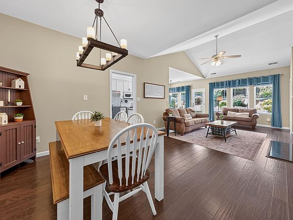 4th image of 1724 Heisser Ln