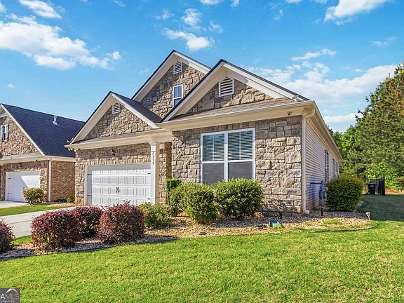 4th image of 2999 Legacy Park Dr