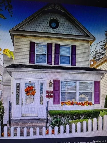 40 S Bayles Ave #UPPER Photo 1