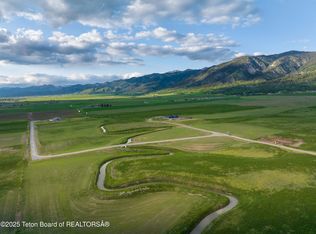 8 Yellow Star Rd, Freedom, WY 83120