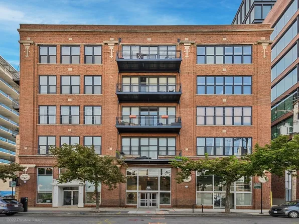 215 N Aberdeen St Unit 313A, Chicago, IL 60607