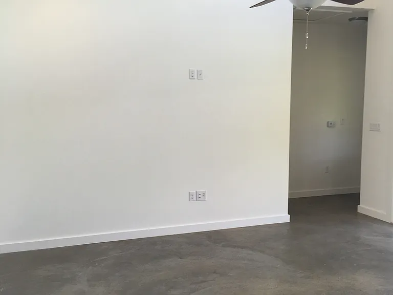 914 Morrow St — Photo 9