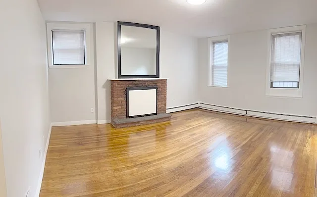 49 Gloucester St #3 — Photo 1