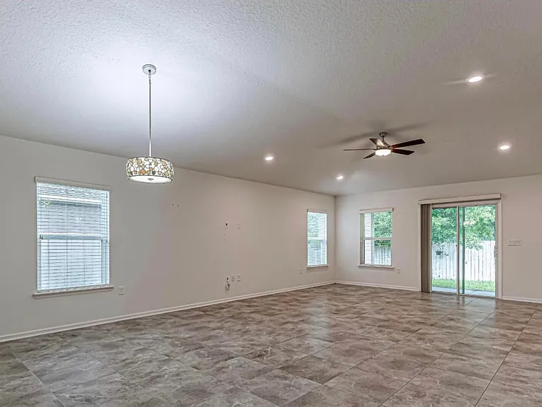 12410 Whitmore Oaks Dr — Photo 3