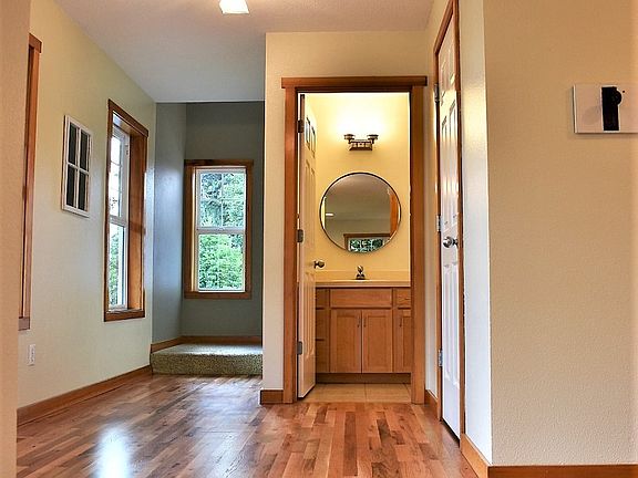 5th image of 14404 NE 365th St