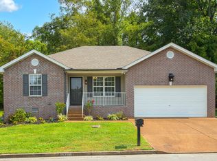 921 Waynewood Ln, Hermitage, TN 37076