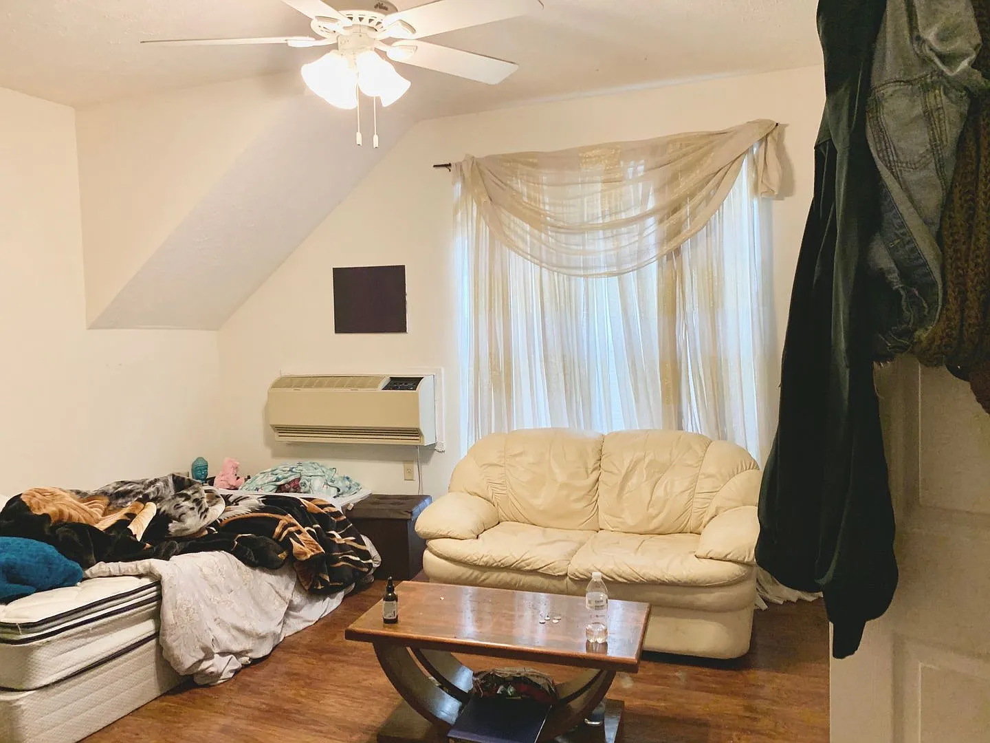 725 S Walnut St — Photo 4