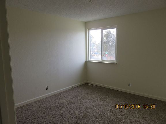 5th image of 1964 Blossom View Dr