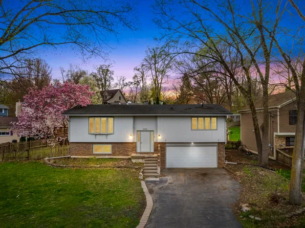 39540 N Channel View Dr, Antioch, IL 60002