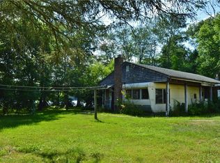 3 Camp St, Hope Valley, RI 02832