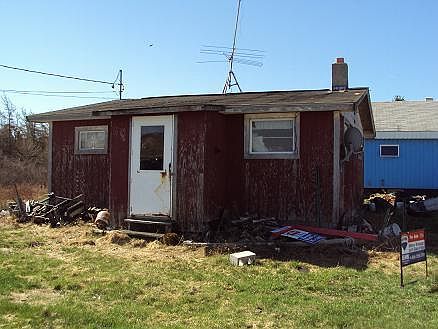2nd image of 4 Marsh Rd