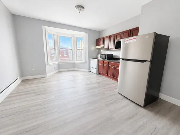 5210 Master St #2, Philadelphia, PA 19131