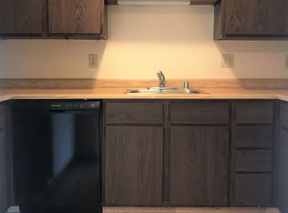 2 bed, 1.0 bath, 850 sqft, $1,350, Madison, WI 53711