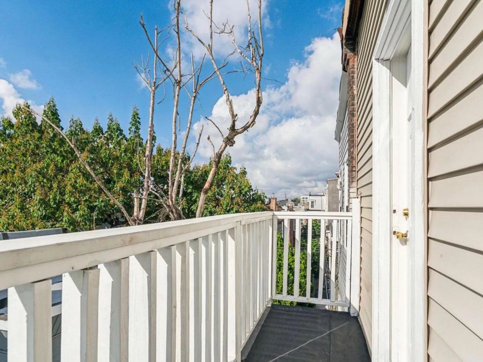 2 bed, 922 sqft, $1,500 — Photo 3