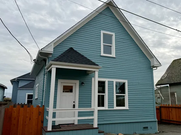 20 Cadman Ct, Samoa, CA 95564