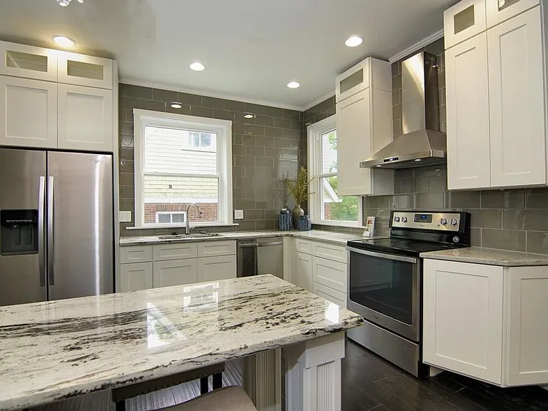 2965 Deckebach Ave — Photo 5