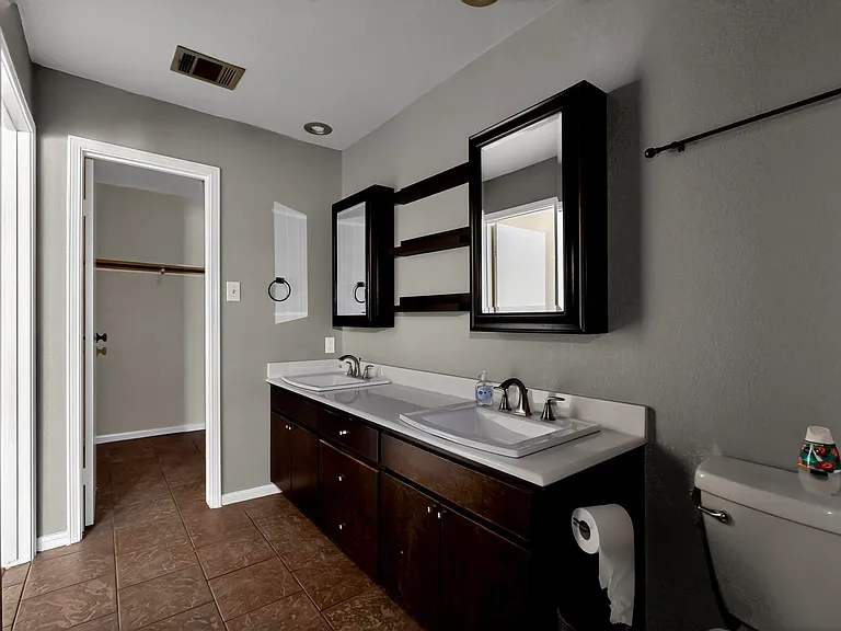 936 Sugarberry Dr — Photo 18