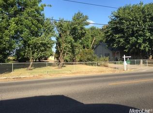 4012 Roselle Ave, Modesto, CA 95357