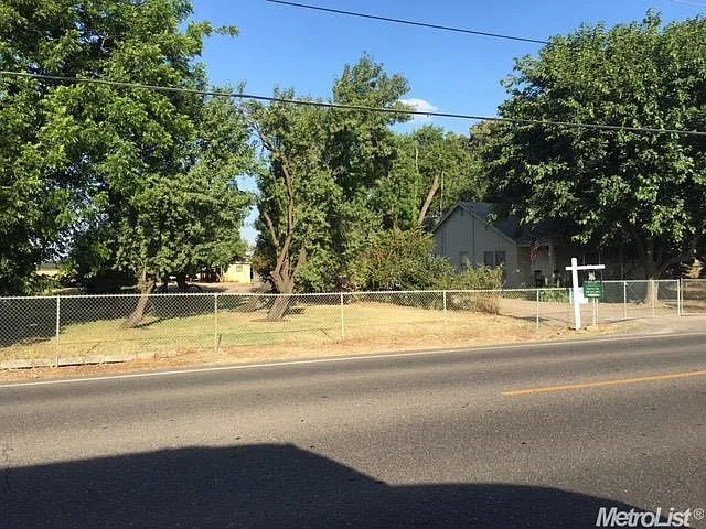 4012 Roselle Ave photo 1