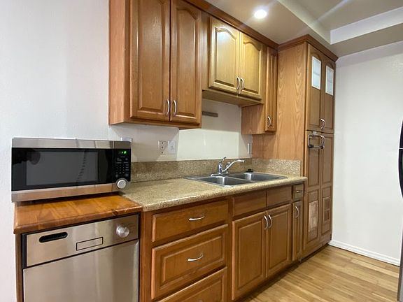 3rd image of 4032 Monroe St APT 2