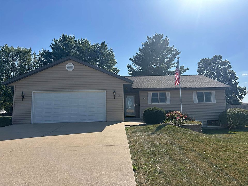 1st image of 215 Meadow Dr