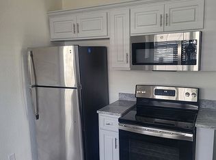 901 Denny Ave, Ocean Springs, MS 39564