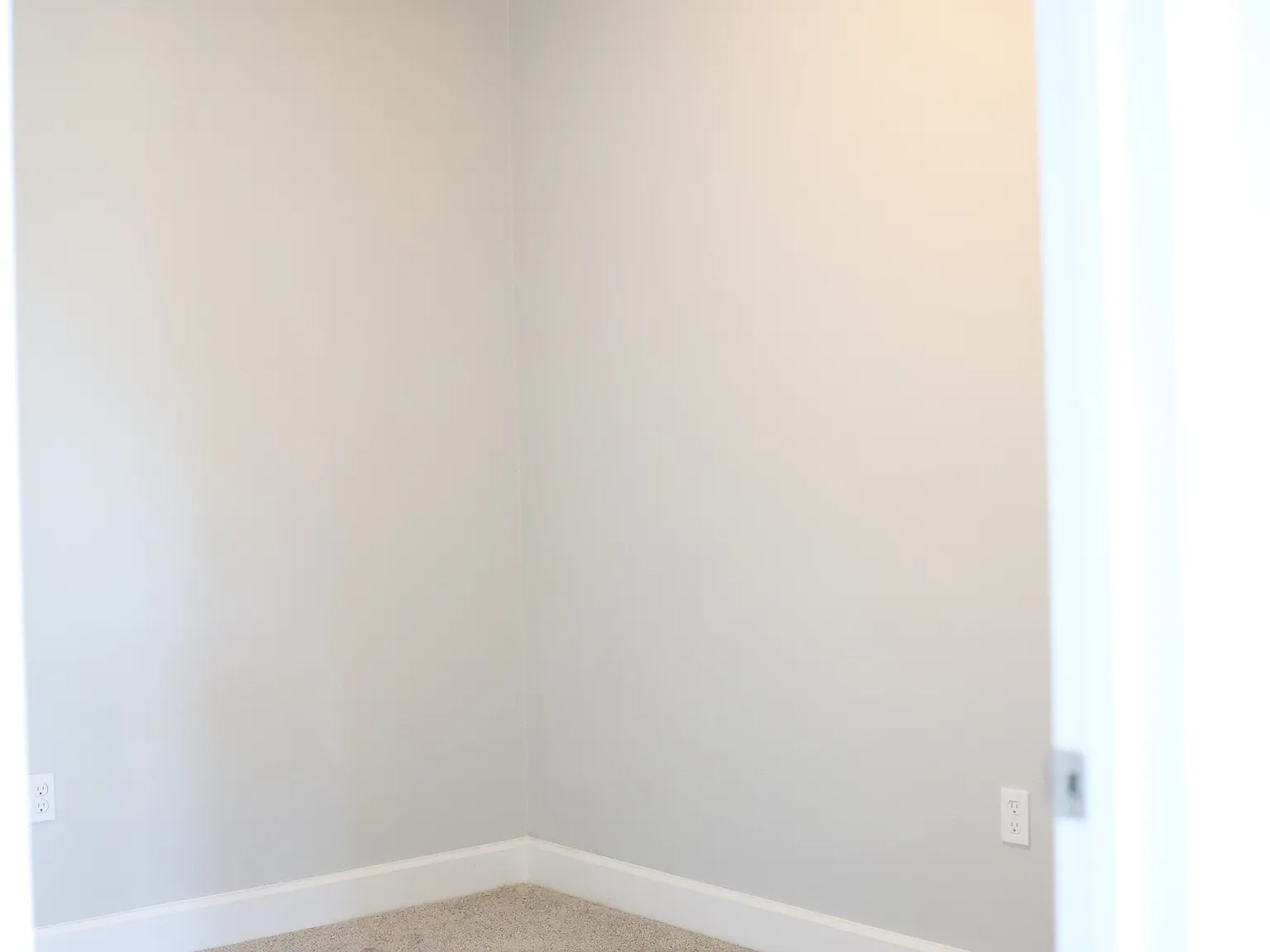 3 bed, 1120 sqft, $2,400 — Photo 4