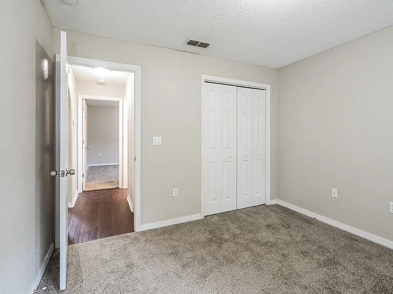 18725 Parade Rd — Photo 12