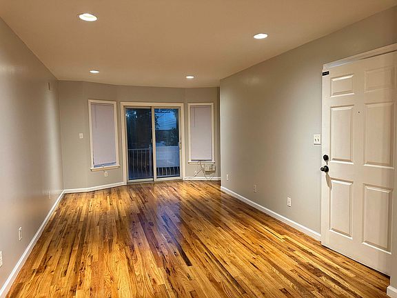 2nd image of 31 Logan Ave Floor 1